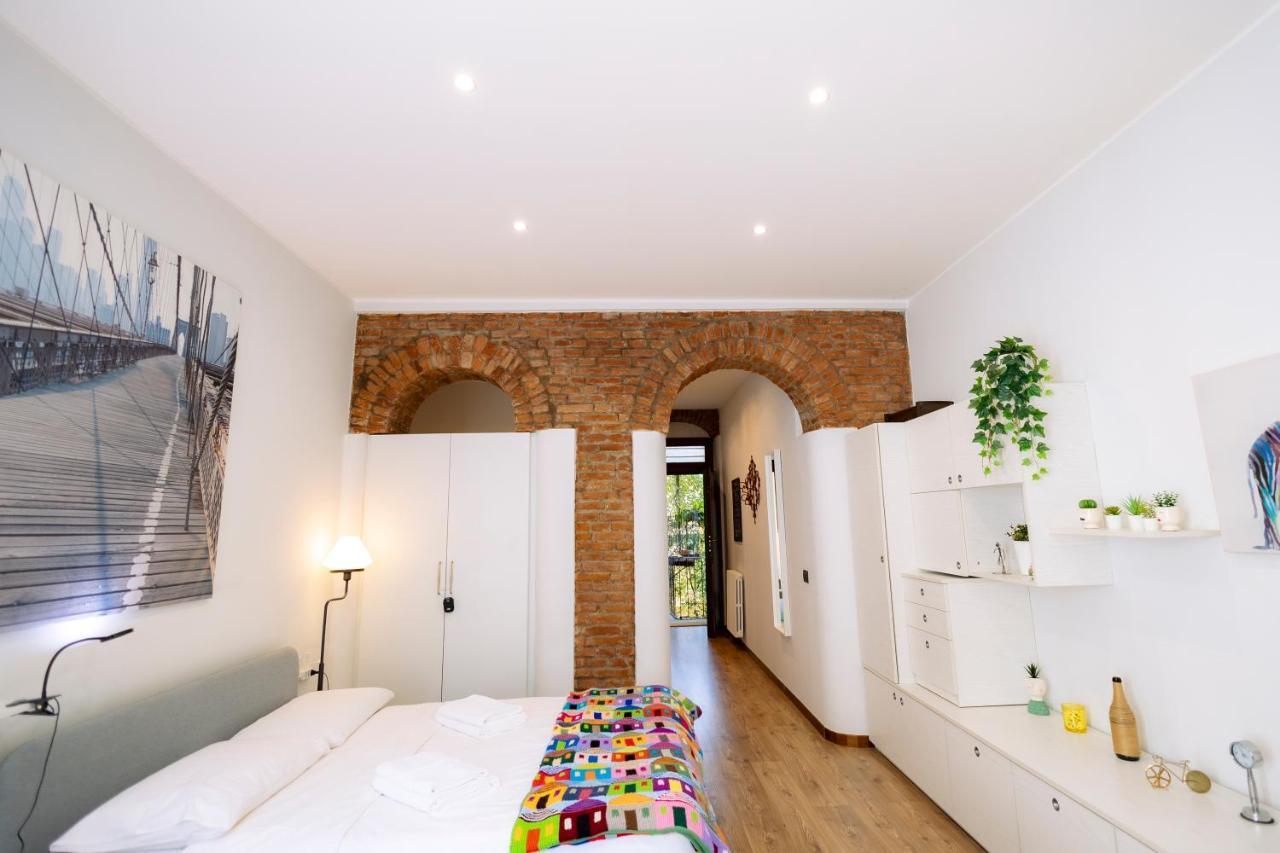 The Red Bricks Home - San Babila Area Milán Exterior foto