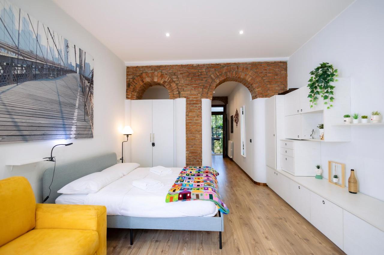 The Red Bricks Home - San Babila Area Milán Exterior foto